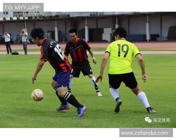 绿茵逐梦青春热血燃烧展现团队拼搏精神的足球盛宴